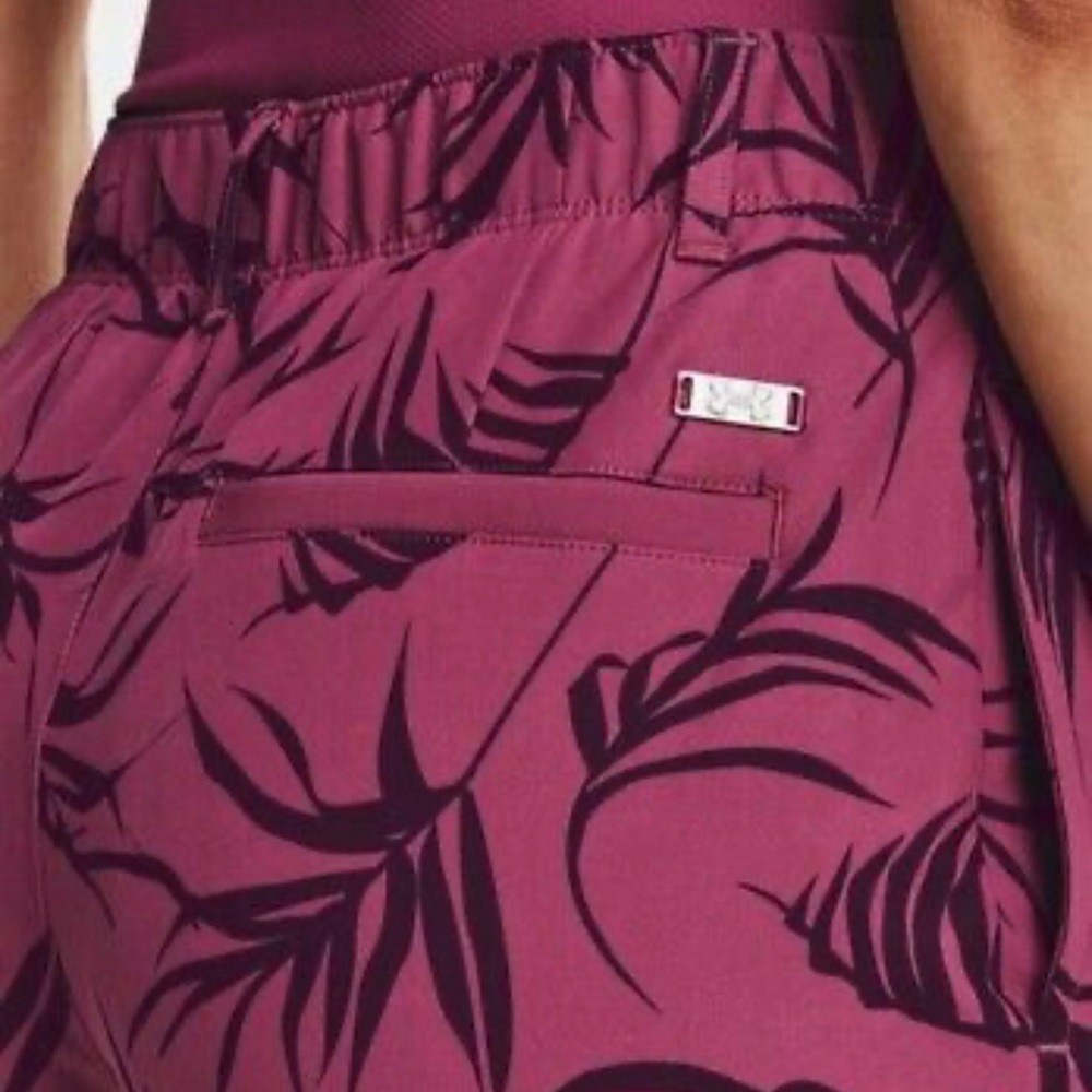 Under Armour Women’s Pink Quartz 9” Golf Shorts - Picture 3 of 13